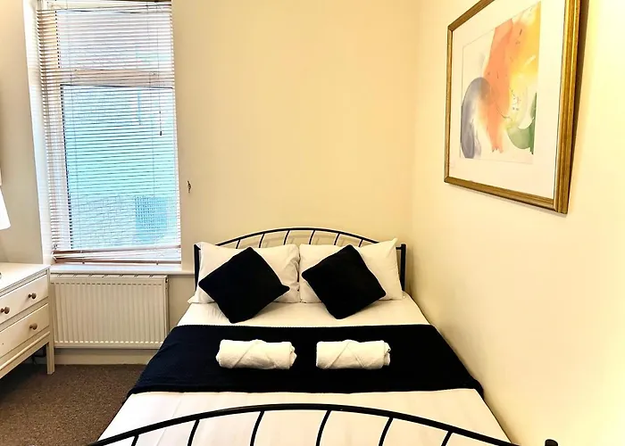 Aldgate Holiday Rooms