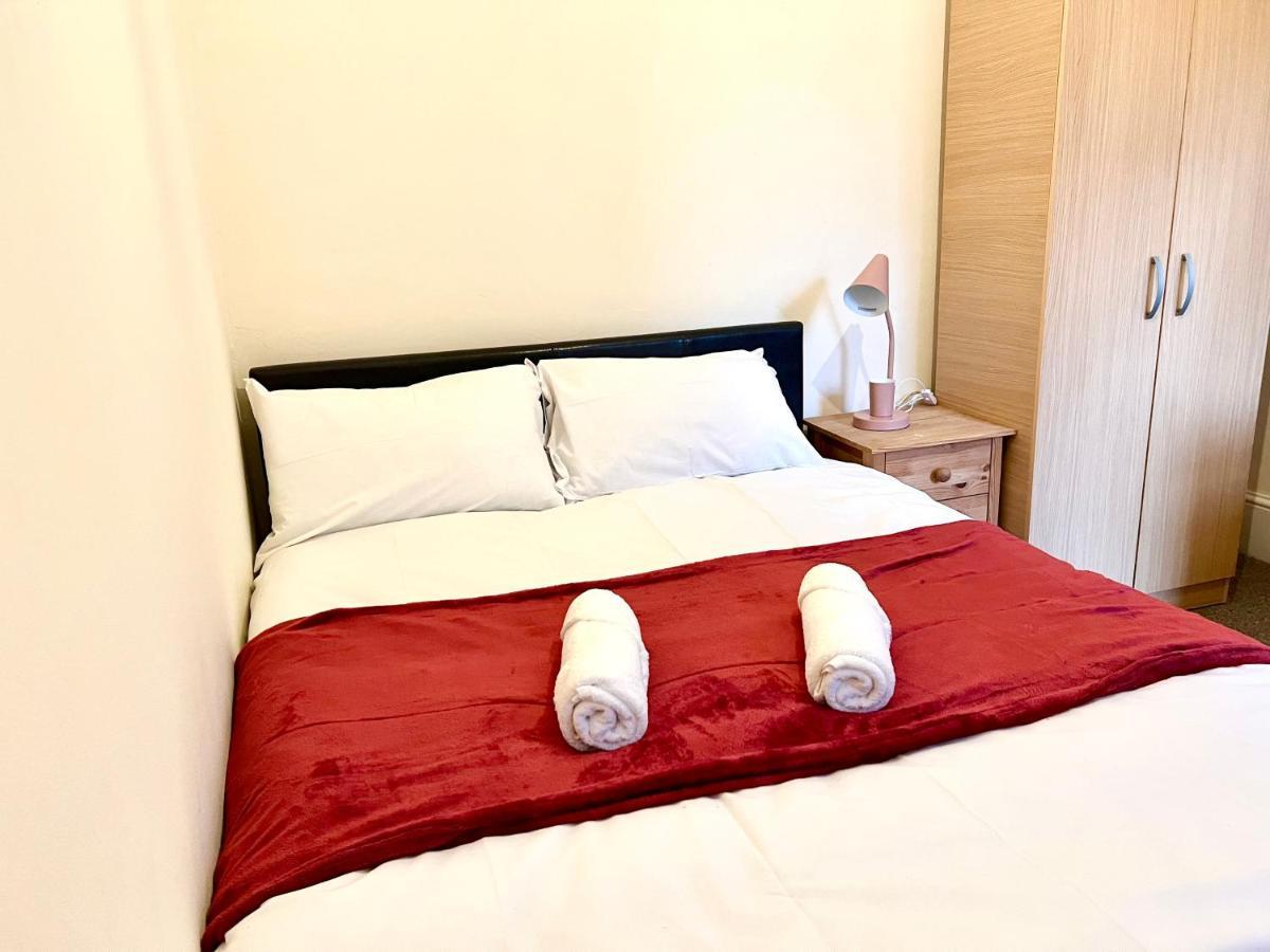 Aldgate Apartament *