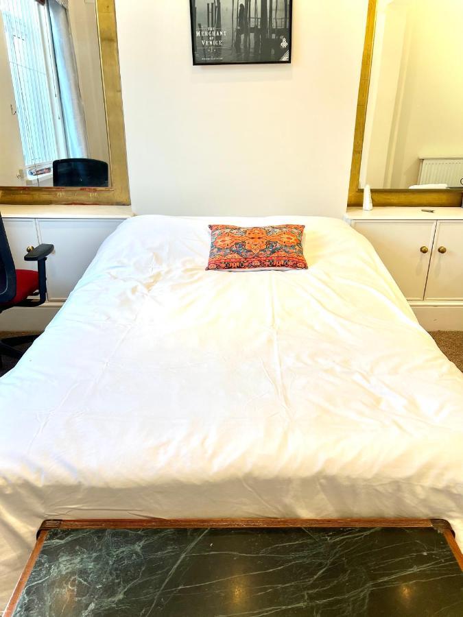 Aldgate Apartament